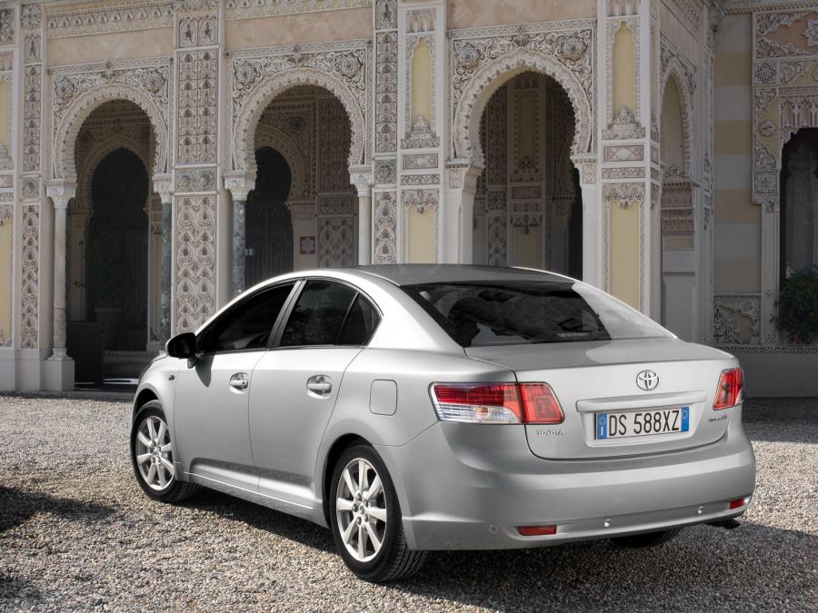 Toyota Avensis Sedan 2008 года  (фото 36 из 57)